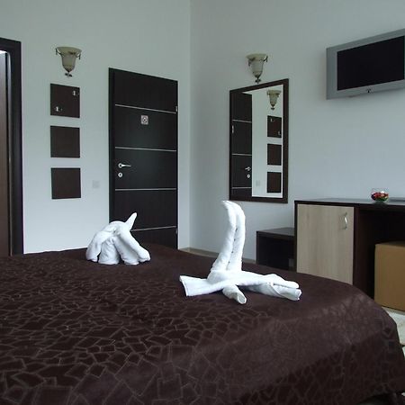 Hotel Boutique Garden Resort By Brancoveanu Моечу-де-Жос Экстерьер фото