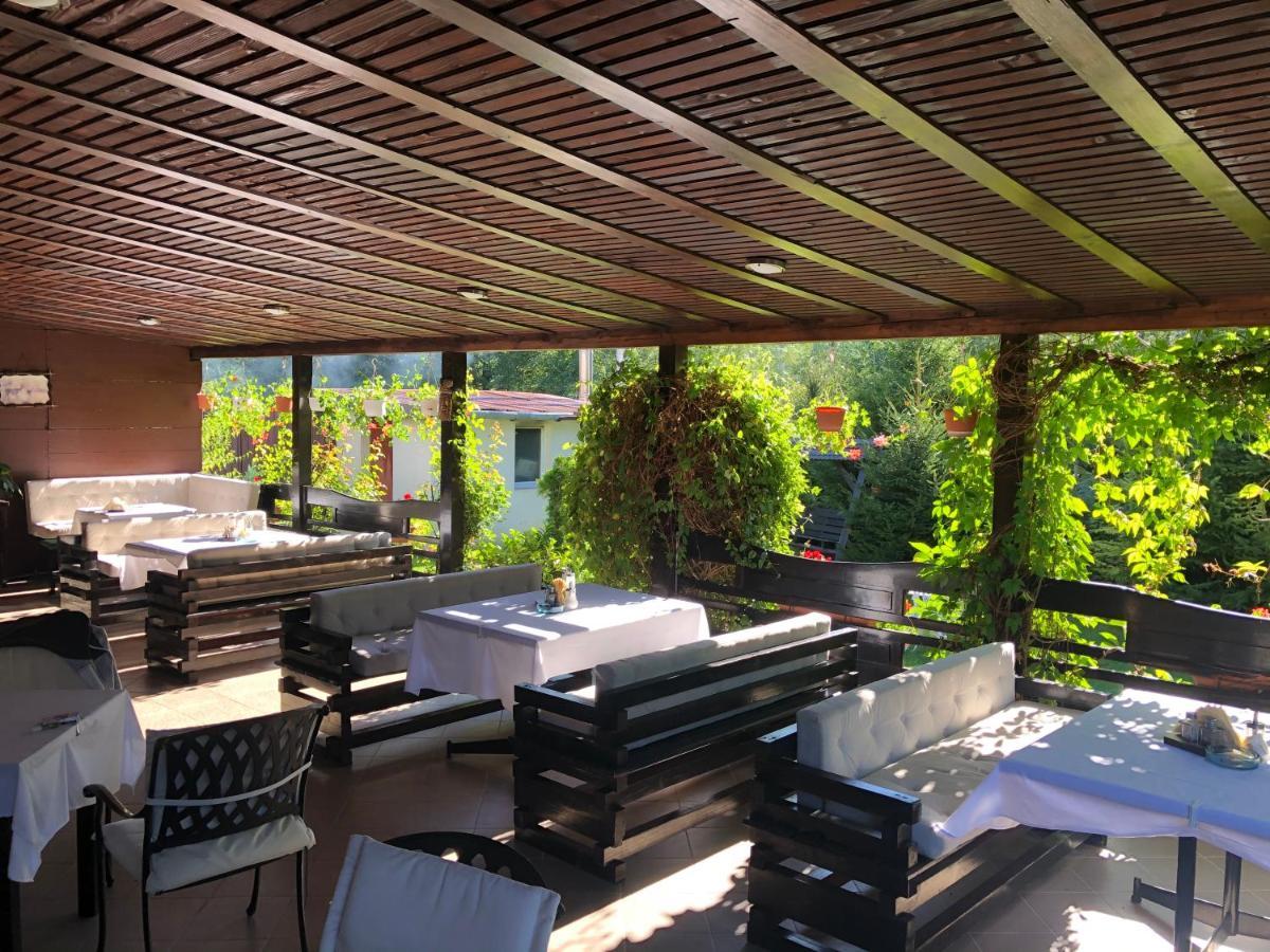 Hotel Boutique Garden Resort By Brancoveanu Моечу-де-Жос Экстерьер фото