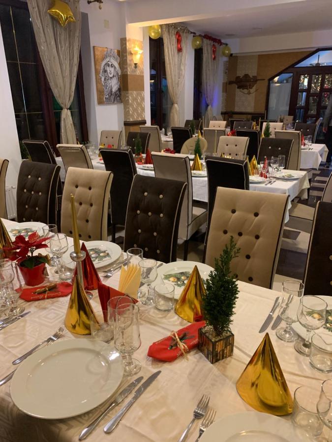 Hotel Boutique Garden Resort By Brancoveanu Моечу-де-Жос Экстерьер фото